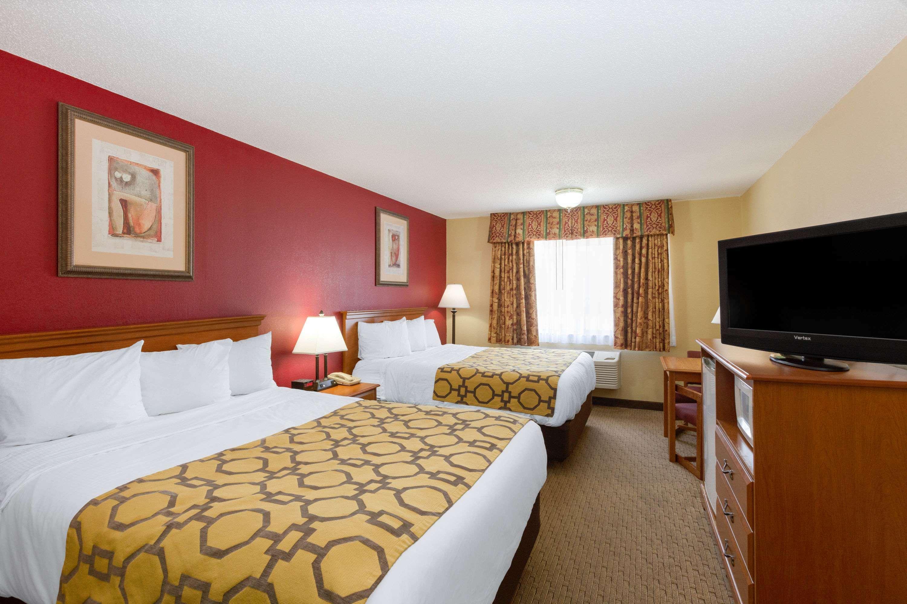 Baymont By Wyndham Fort Dodge Extérieur photo