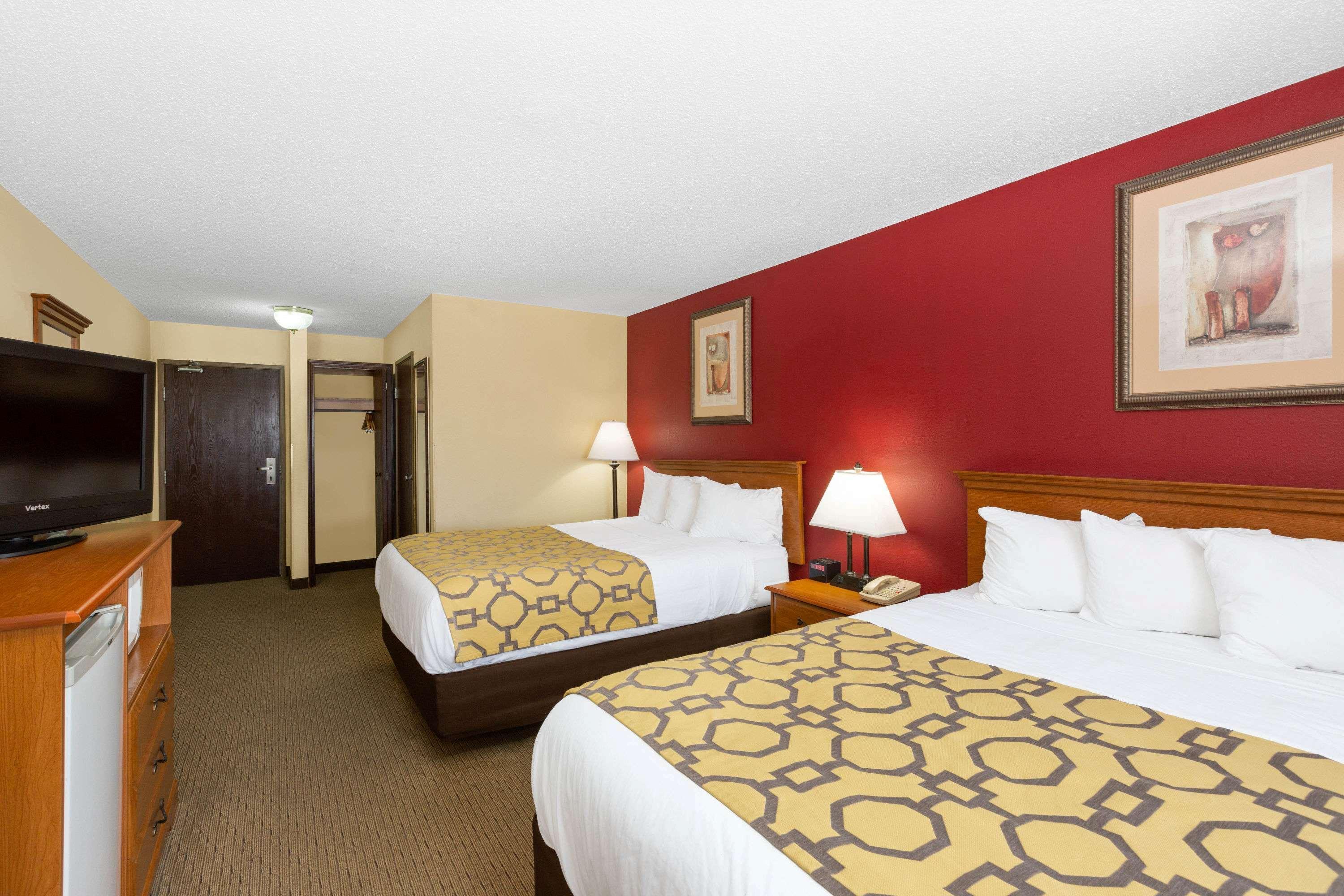 Baymont By Wyndham Fort Dodge Extérieur photo